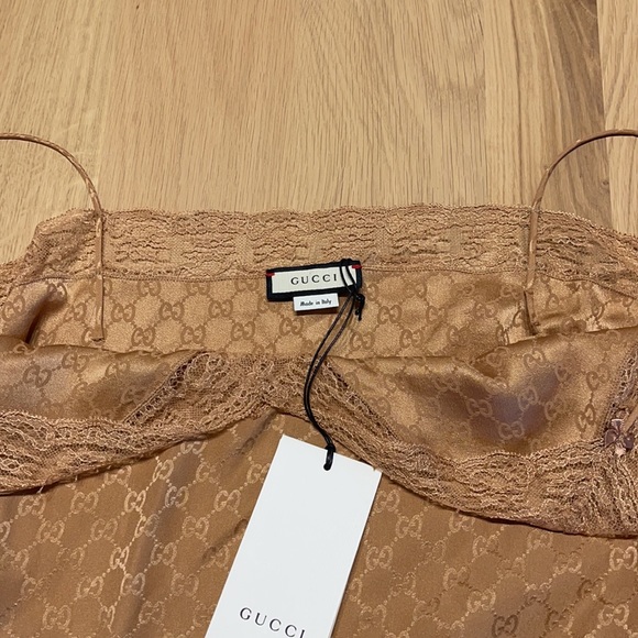 NWT Authentic Gucci silk set - Picture 16 of 16
